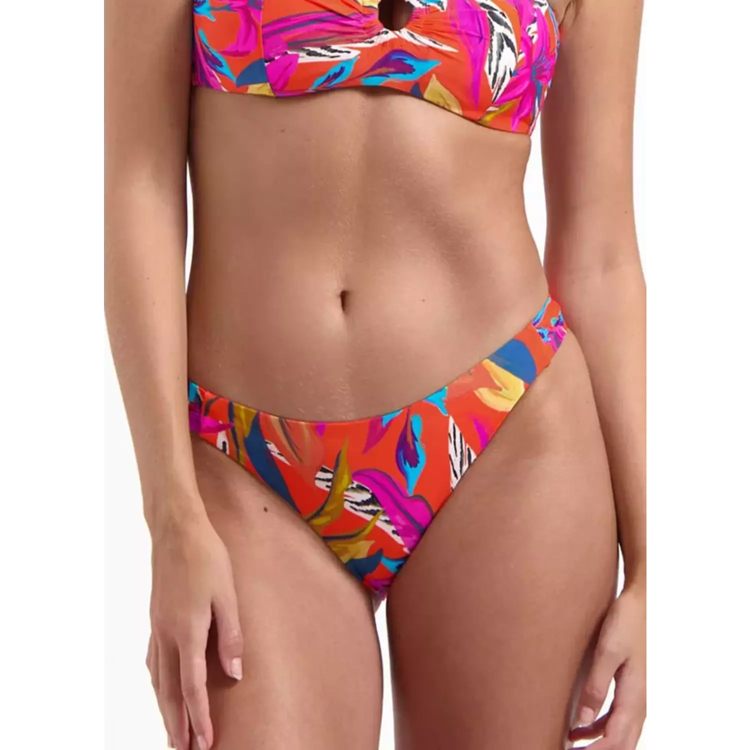 CYELL 216A-325 BOTTOM Low waist Bora Bora low waist bottom - Afbeelding 3