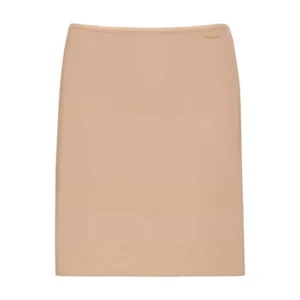 10216648-6106 Triumph Body Make-Up Skirt 02 huid